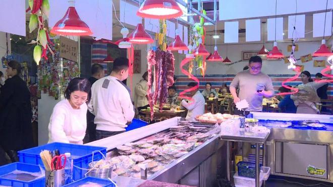 暖经济”创意火锅“食”不停开元棋牌app冷空气带火“(图1)