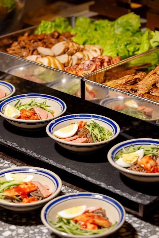 美食盛宴39层高空餐厅开启春日味蕾狂欢开元棋牌网站沈阳万豪酒店云端上演韩国(图6)