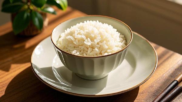 煮饭粘锅是怎么回事开元棋牌网站电饭锅(图1)