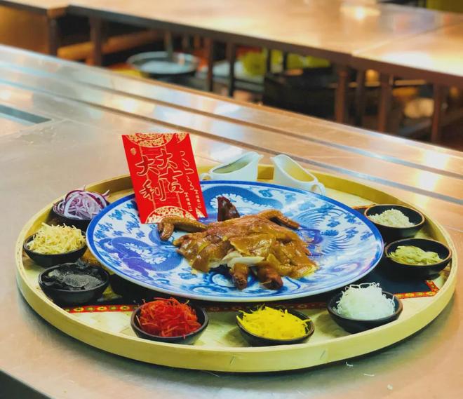 带来8道蛇年年夜菜寓意十足！开元棋牌试玩粤菜总厨陈思玮(图8)